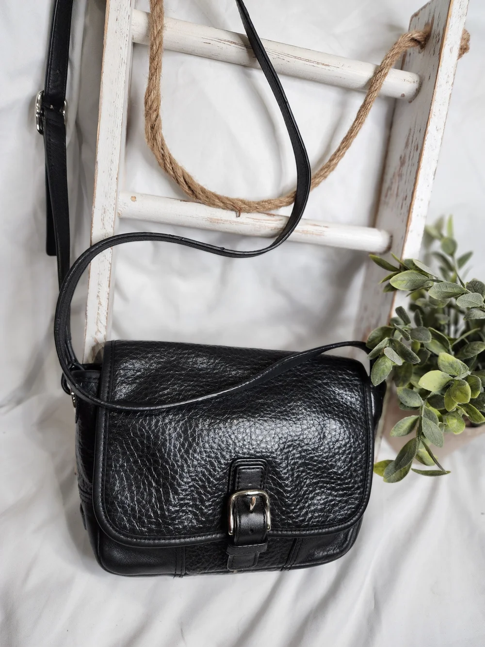 COACH Black Pebbled Leather Taylor Flap Crossbody Bag Shoulder Messenger F31664